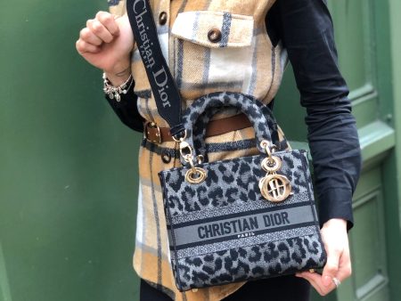 Christian Dior Cheetah Print Embroidered Canvas ‘D-Lite’ Tote Online Hot Sale